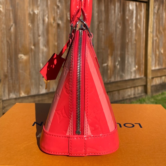 COPY - LV alma BB red vernis rayunes - Picture 5 of 16